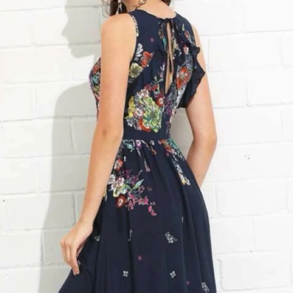 Floral Dress - Picture 3 of 6